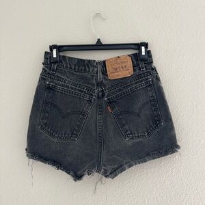 vintage Levi’s 912 denim shorts